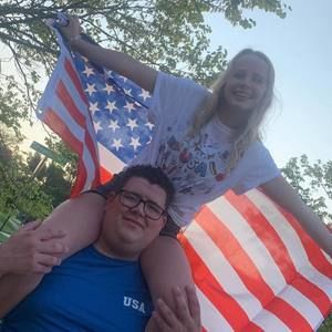 Meet your Posher, Cameron